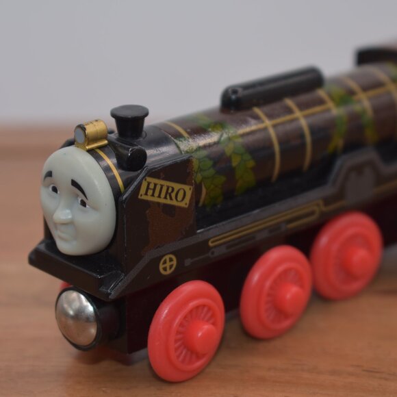 Lost and Found Hiro & Tender - Thomas The Tank Engine & Friends Wooden Trains - Picture 2 of 8